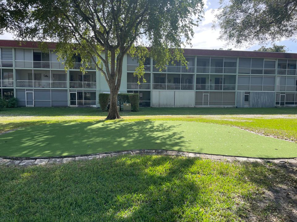 待售: $154,900 (2 贝兹, 2 浴室, 912 平方英尺)