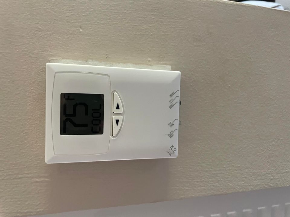 待售: $154,900 (2 贝兹, 2 浴室, 912 平方英尺)