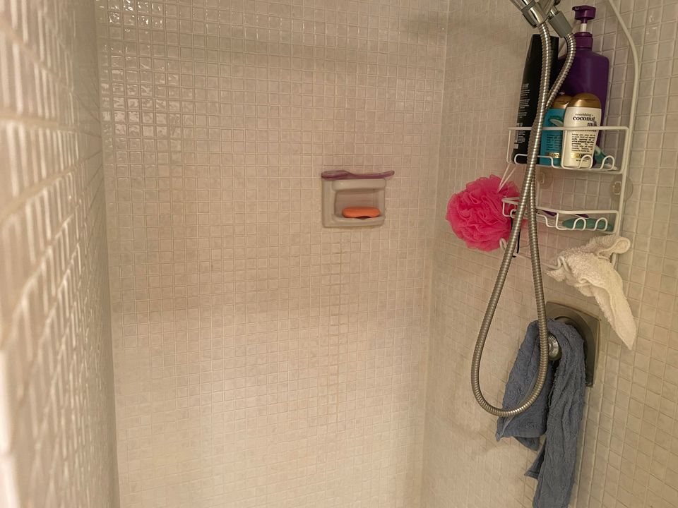 待售: $154,900 (2 贝兹, 2 浴室, 912 平方英尺)