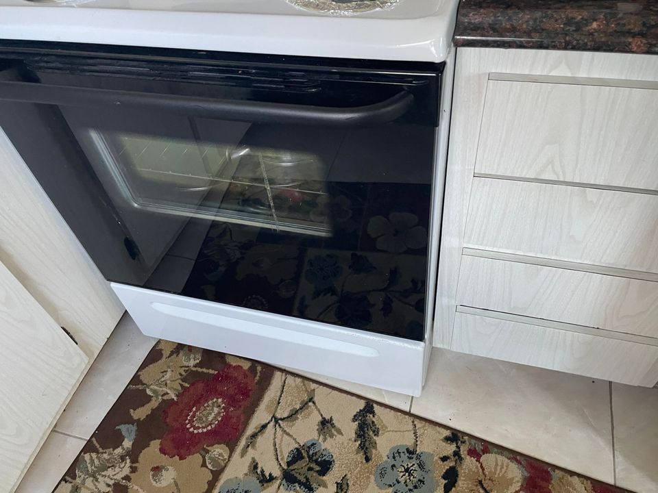 待售: $154,900 (2 贝兹, 2 浴室, 912 平方英尺)