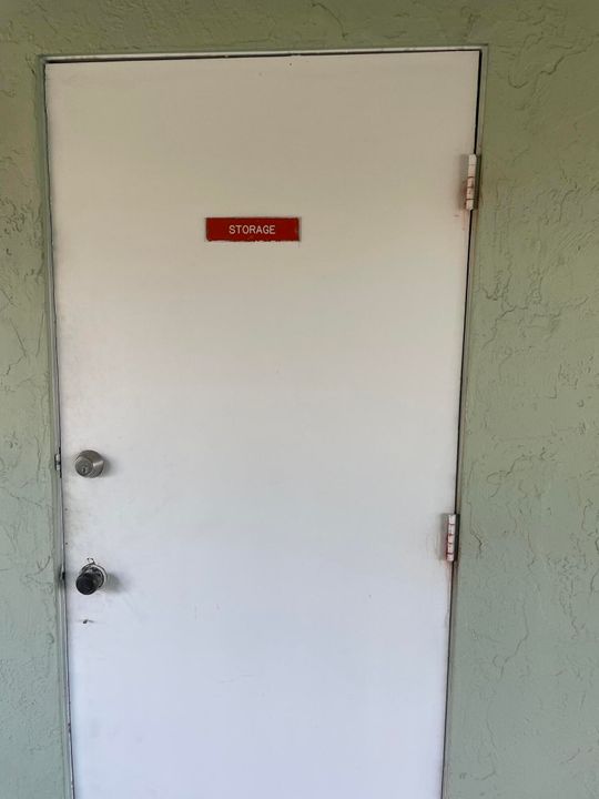 待售: $154,900 (2 贝兹, 2 浴室, 912 平方英尺)