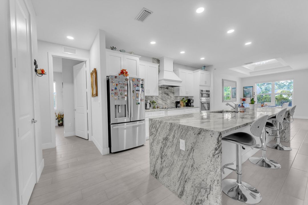 For Sale: $1,200,000 (4 beds, 3 baths, 2839 Square Feet)