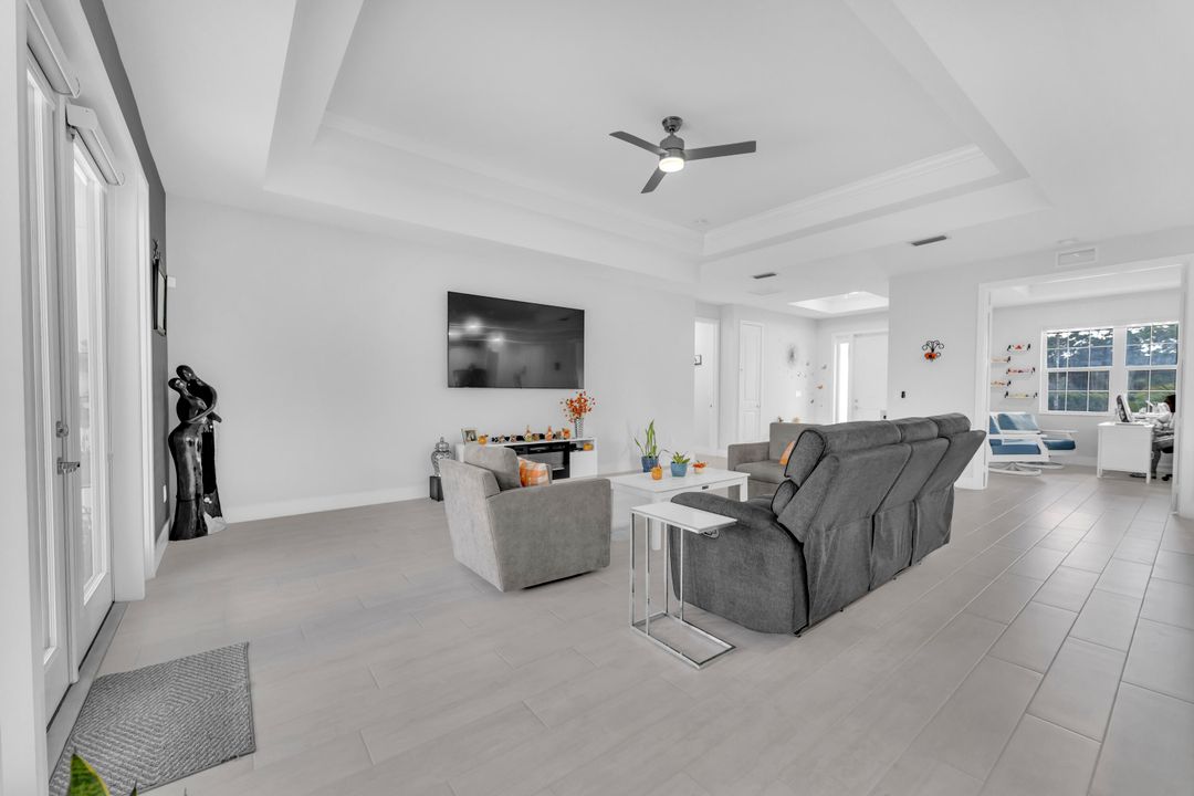 For Sale: $1,200,000 (4 beds, 3 baths, 2839 Square Feet)