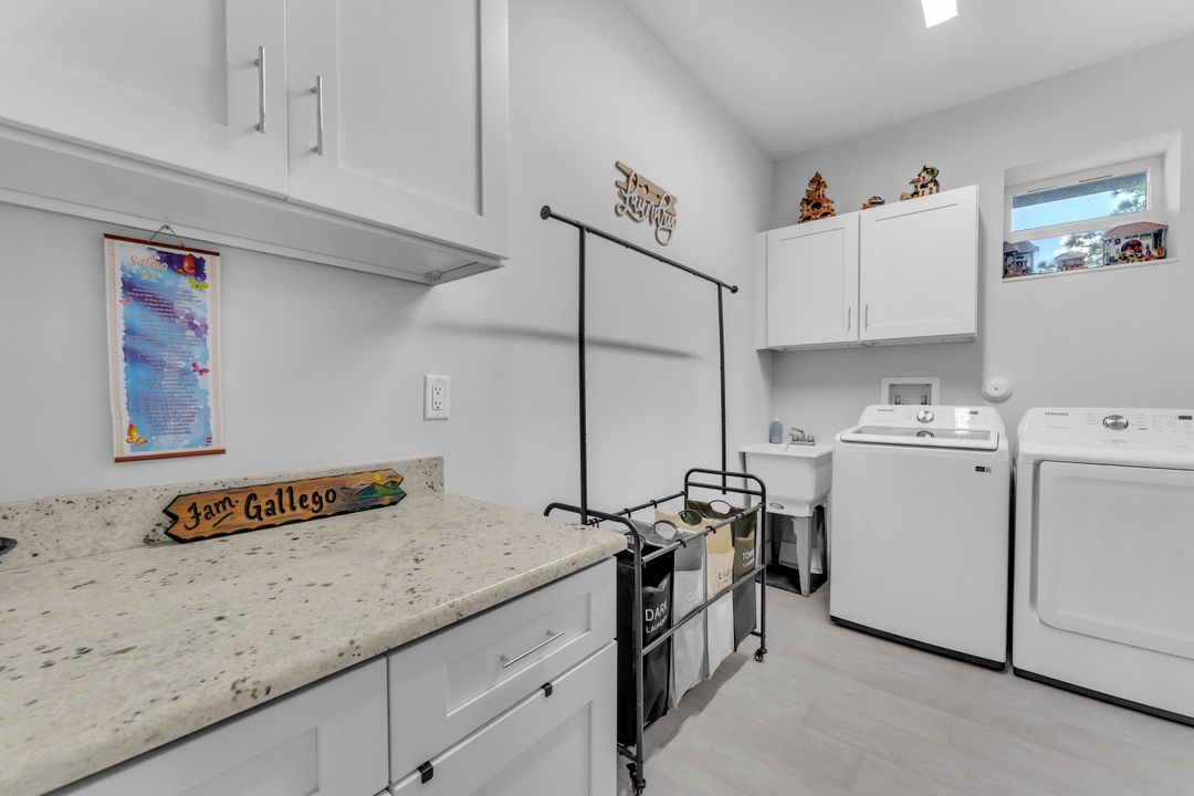 For Sale: $1,200,000 (4 beds, 3 baths, 2839 Square Feet)