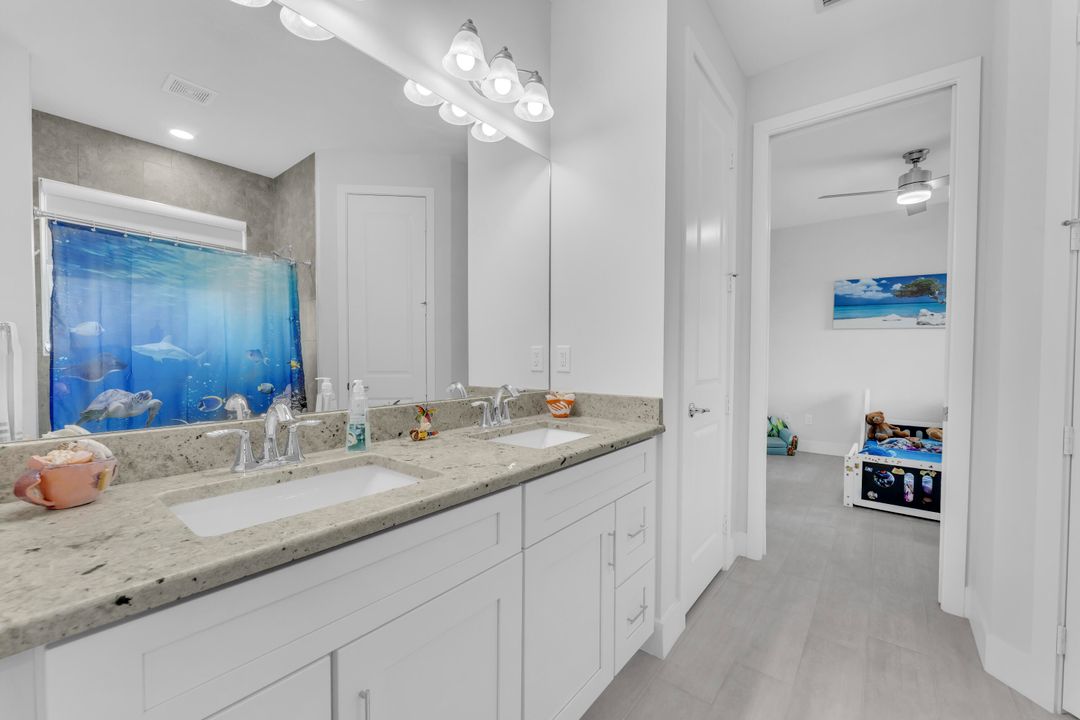 For Sale: $1,200,000 (4 beds, 3 baths, 2839 Square Feet)