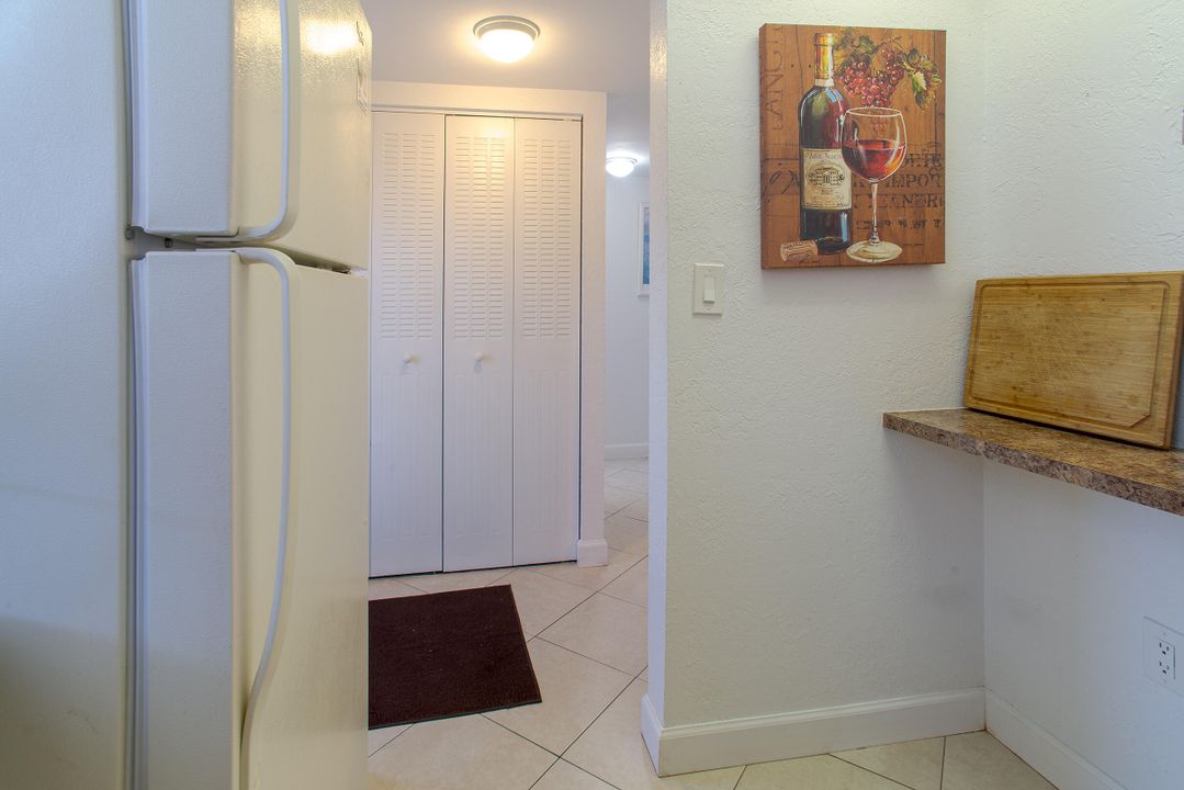 For Sale: $89,000 (1 beds, 1 baths, 640 Square Feet)