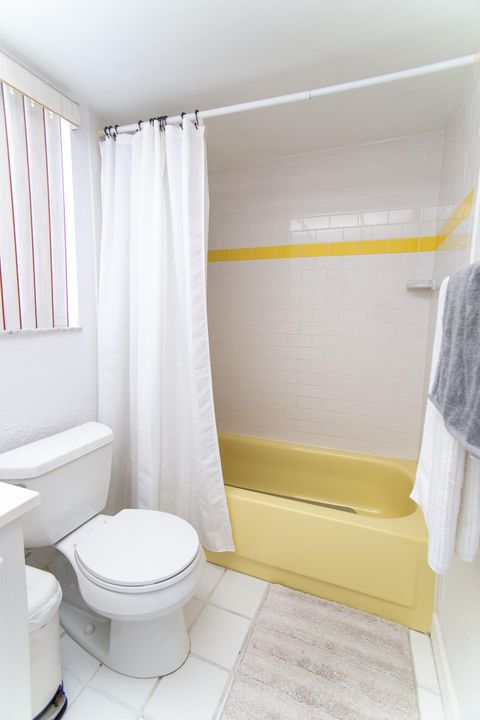 For Sale: $89,000 (1 beds, 1 baths, 640 Square Feet)