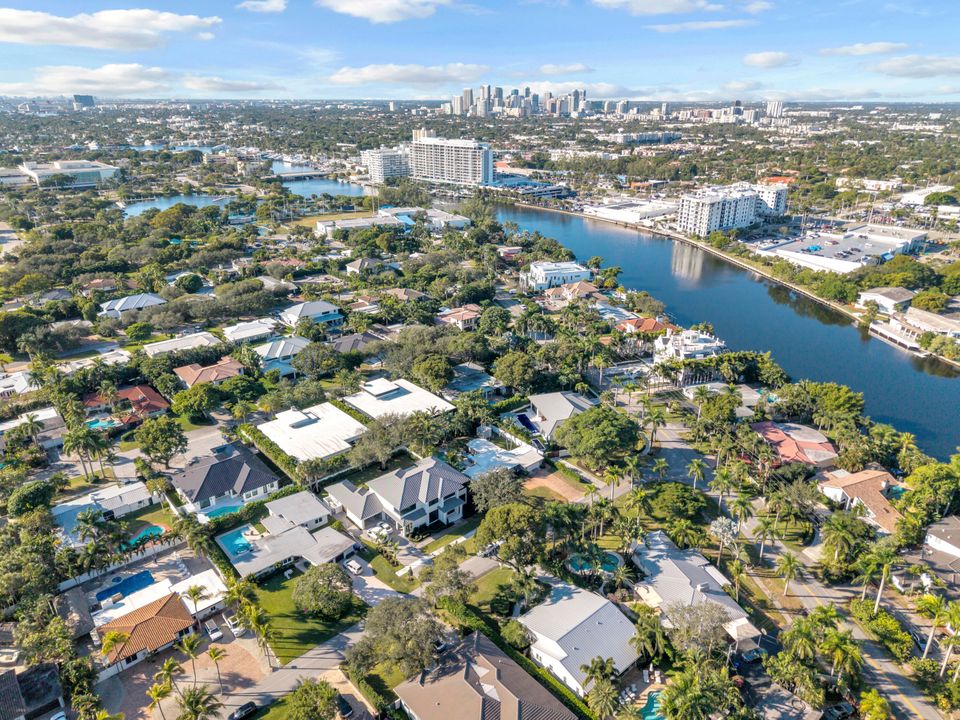 For Sale: $5,250,000 (5 beds, 5 baths, 5708 Square Feet)