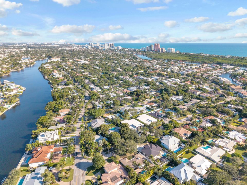 For Sale: $5,250,000 (5 beds, 5 baths, 5708 Square Feet)