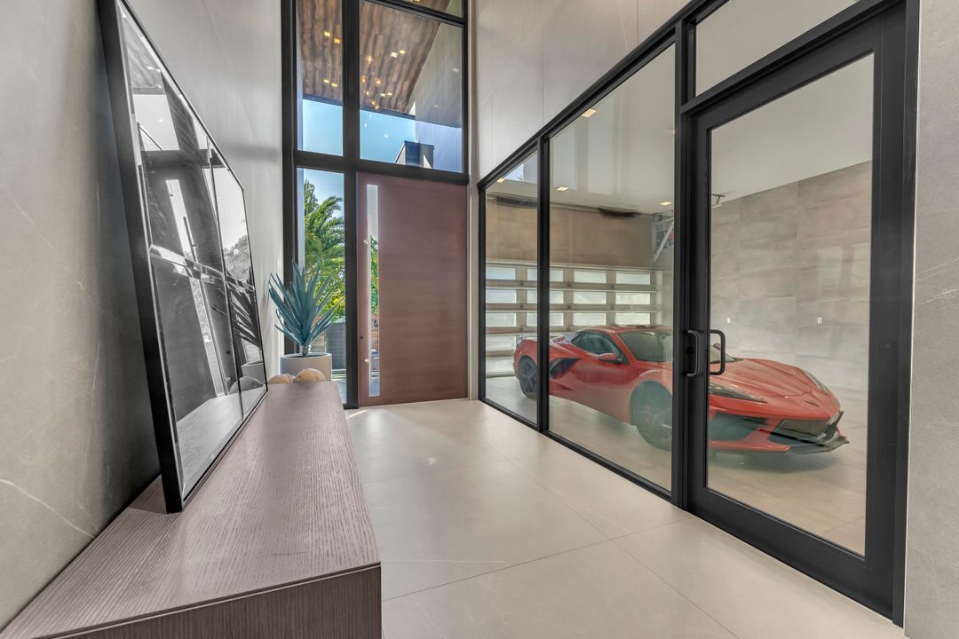 For Sale: $5,250,000 (5 beds, 5 baths, 5708 Square Feet)