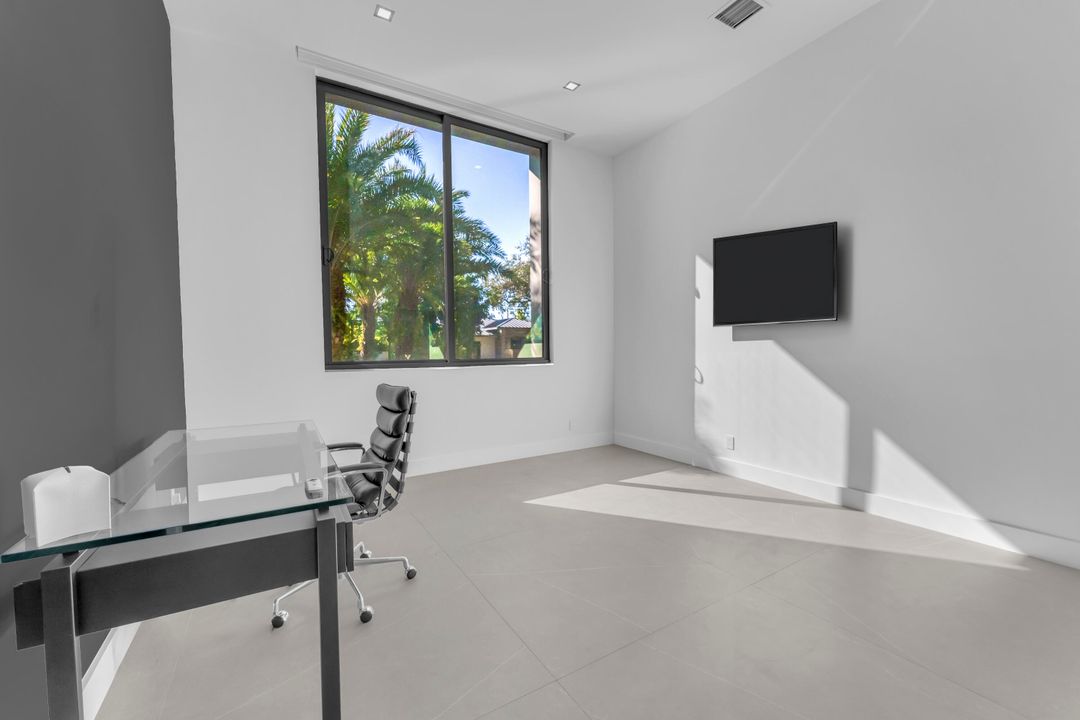 For Sale: $5,250,000 (5 beds, 5 baths, 5708 Square Feet)