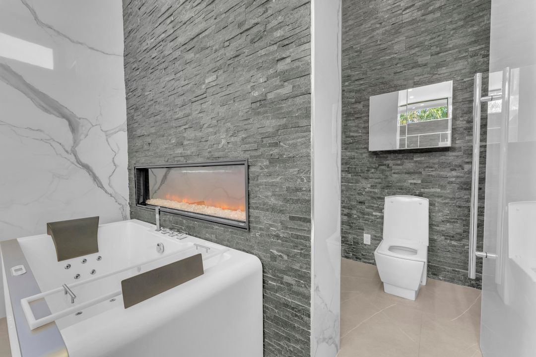 For Sale: $5,250,000 (5 beds, 5 baths, 5708 Square Feet)