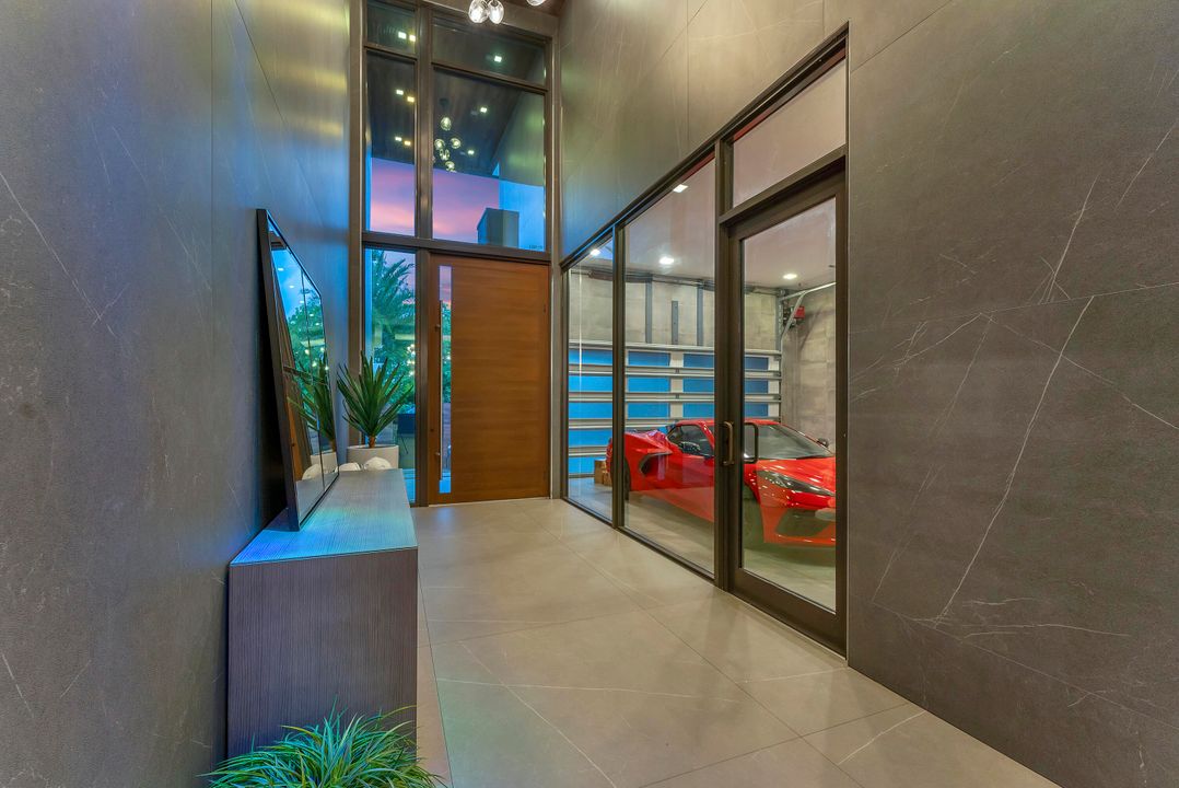 For Sale: $5,250,000 (5 beds, 5 baths, 5708 Square Feet)