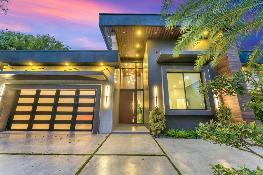 For Sale: $5,250,000 (5 beds, 5 baths, 5708 Square Feet)