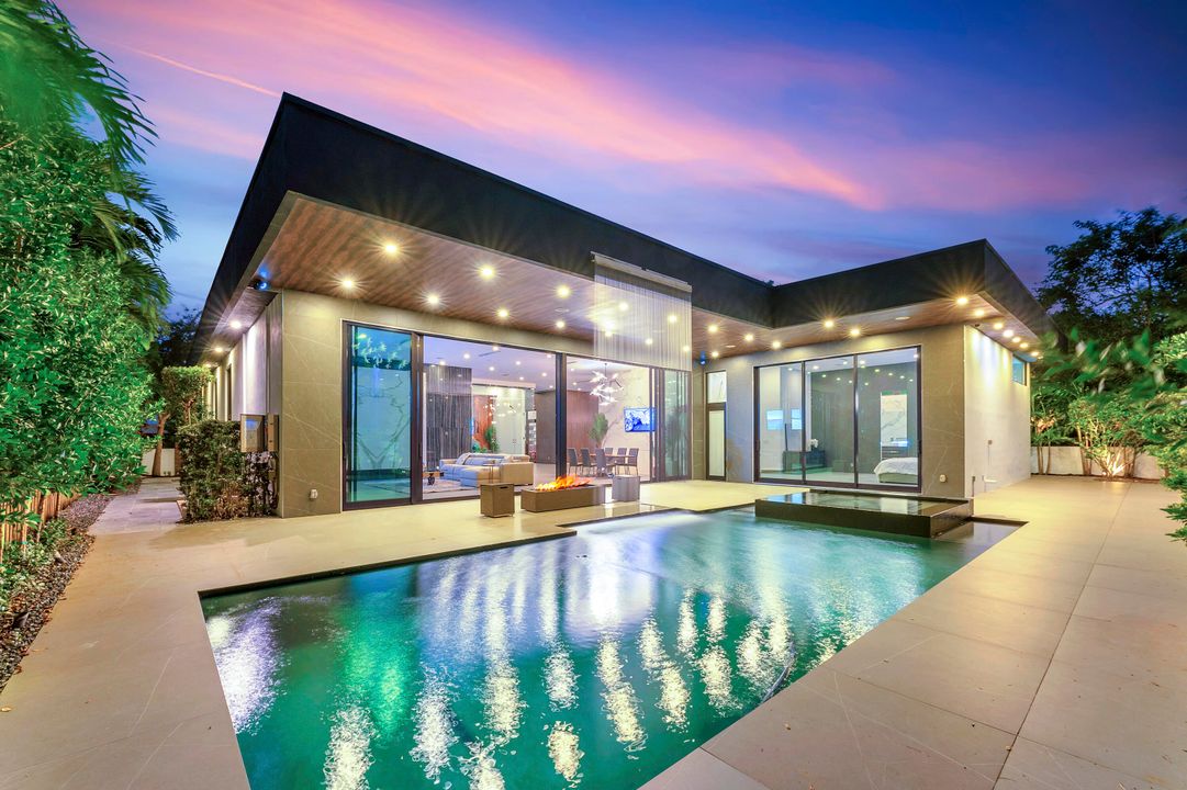 For Sale: $5,250,000 (5 beds, 5 baths, 5708 Square Feet)