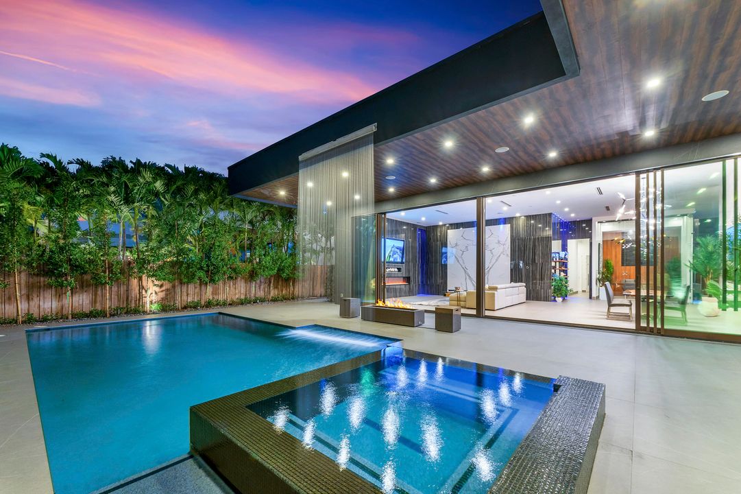 For Sale: $5,250,000 (5 beds, 5 baths, 5708 Square Feet)