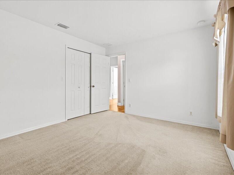 合同活跃: $415,000 (3 贝兹, 2 浴室, 1986 平方英尺)