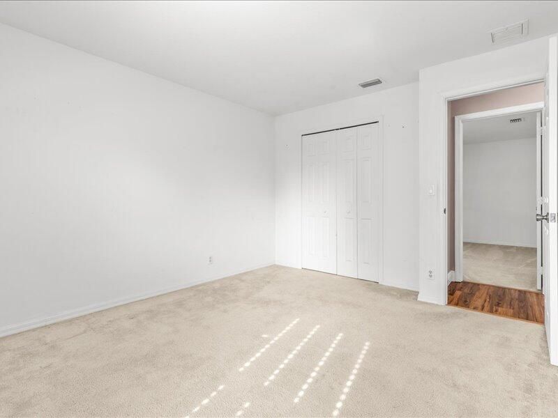 合同活跃: $415,000 (3 贝兹, 2 浴室, 1986 平方英尺)