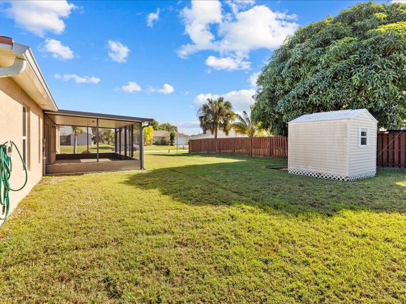 合同活跃: $415,000 (3 贝兹, 2 浴室, 1986 平方英尺)