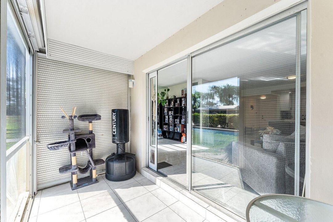 For Rent: $2,300 (2 beds, 2 baths, 1000 Square Feet)