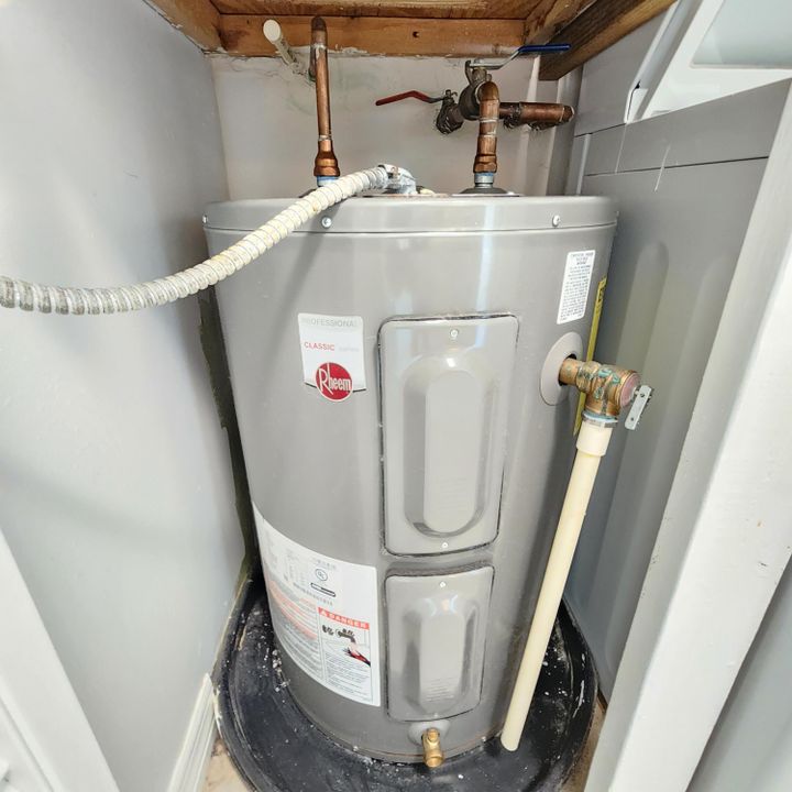 На продажу: $385,000 (2 спален, 2 ванн, 1078 Квадратных фут)