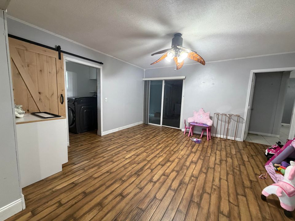For Rent: $3,500 (4 beds, 2 baths, 1879 Square Feet)