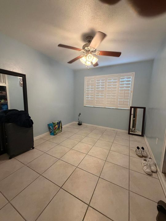 For Rent: $3,500 (4 beds, 2 baths, 1879 Square Feet)