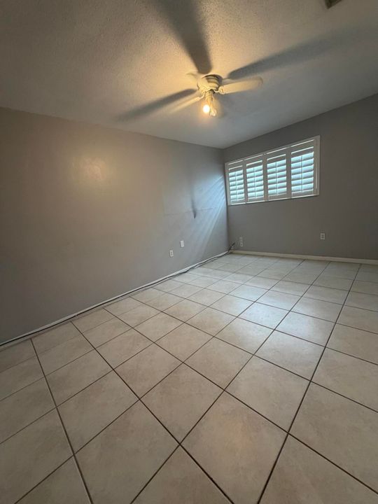 For Rent: $3,500 (4 beds, 2 baths, 1879 Square Feet)
