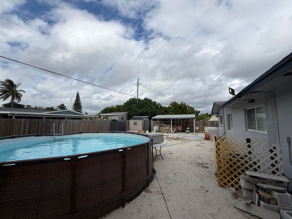 For Rent: $3,500 (4 beds, 2 baths, 1879 Square Feet)