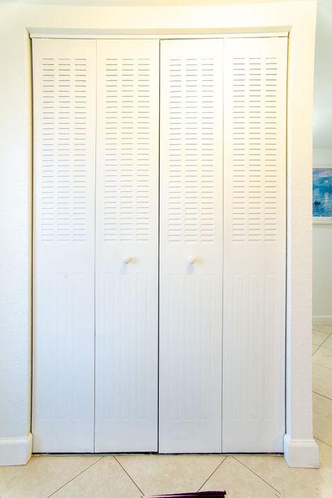 For Sale: $89,000 (1 beds, 1 baths, 640 Square Feet)