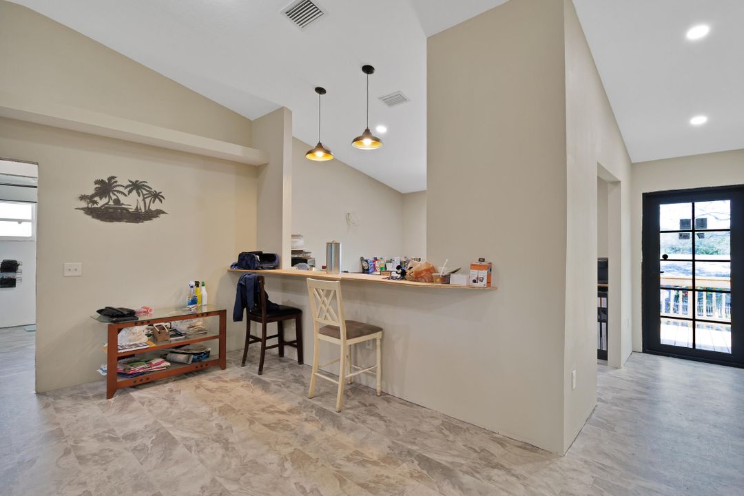 For Sale: $365,900 (3 beds, 2 baths, 1975 Square Feet)