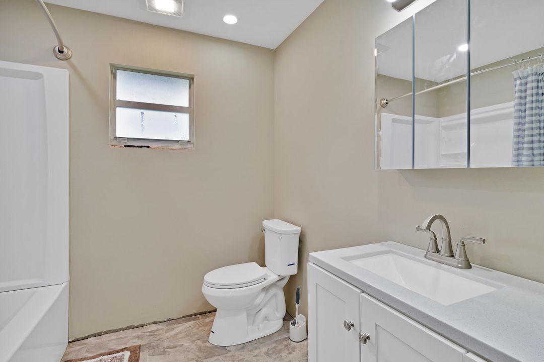 For Sale: $365,900 (3 beds, 2 baths, 1975 Square Feet)