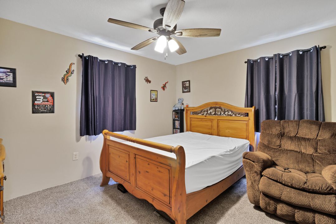 For Sale: $365,900 (3 beds, 2 baths, 1975 Square Feet)