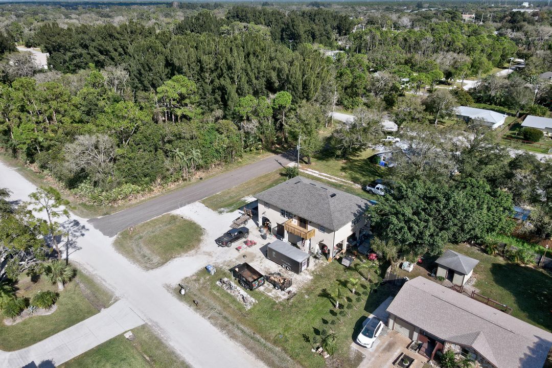 For Sale: $365,900 (3 beds, 2 baths, 1975 Square Feet)