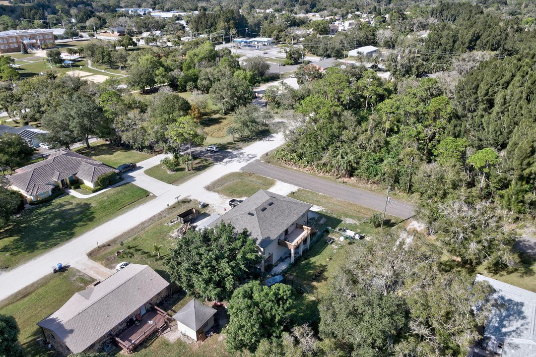 For Sale: $365,900 (3 beds, 2 baths, 1975 Square Feet)