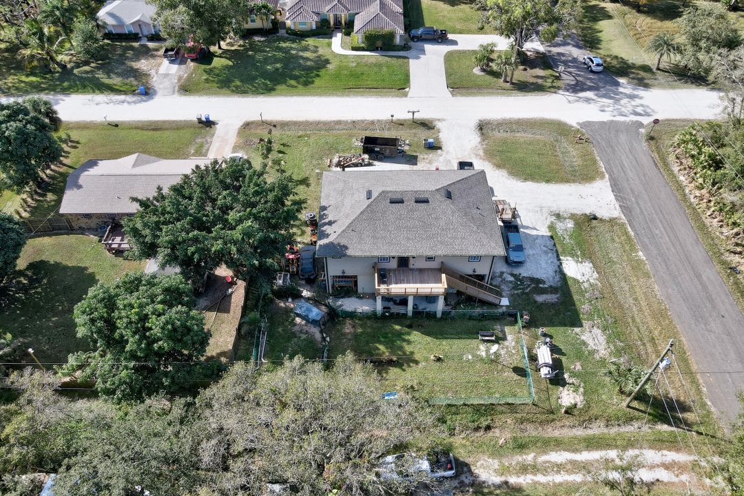 For Sale: $365,900 (3 beds, 2 baths, 1975 Square Feet)