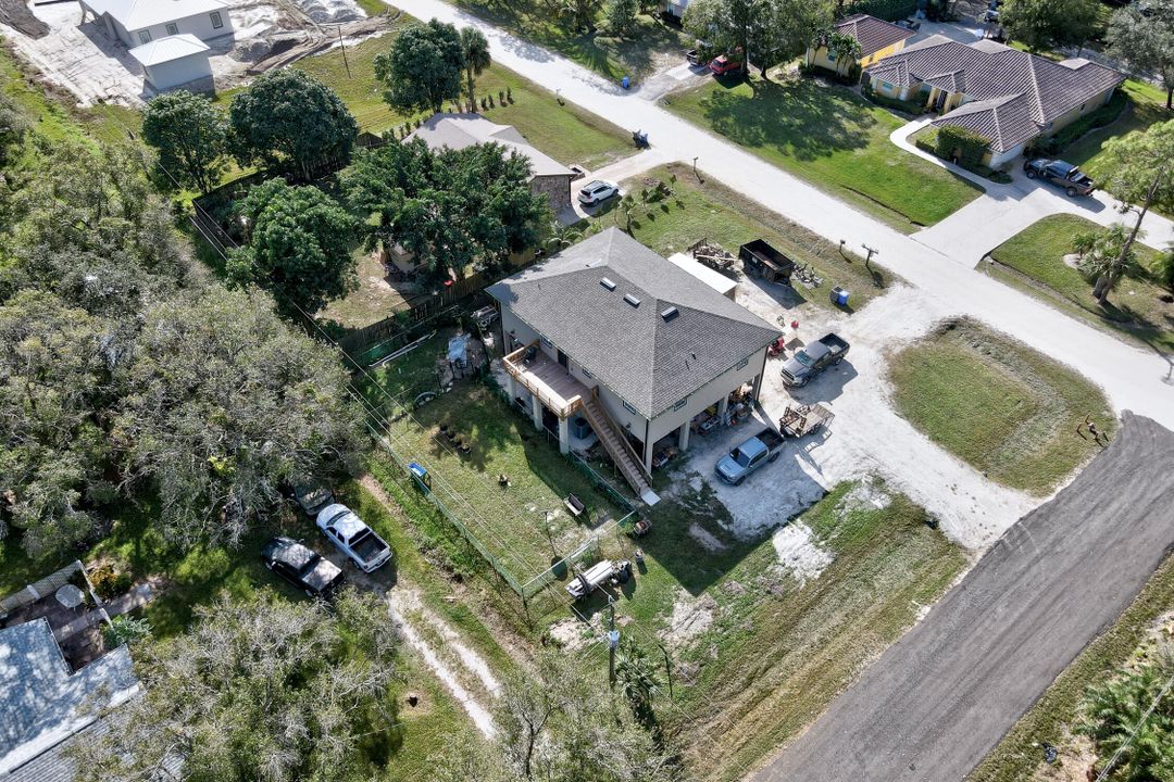 For Sale: $365,900 (3 beds, 2 baths, 1975 Square Feet)