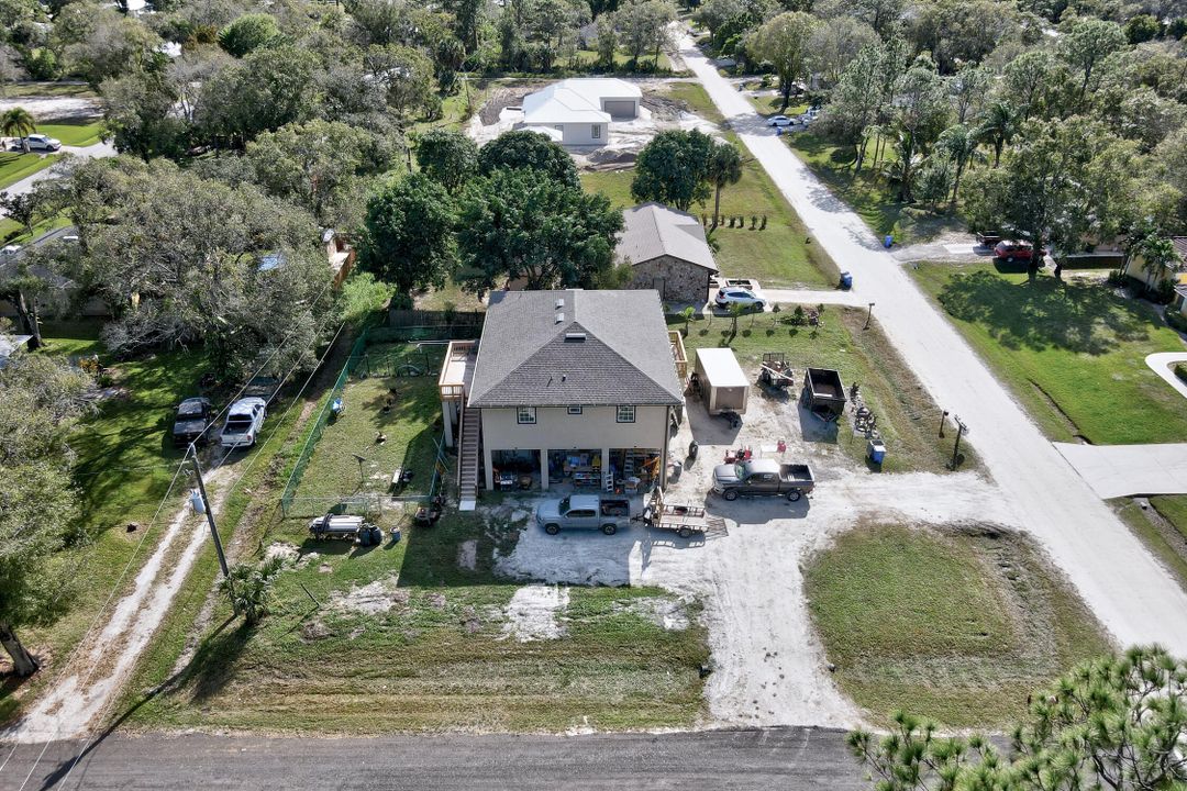 For Sale: $365,900 (3 beds, 2 baths, 1975 Square Feet)