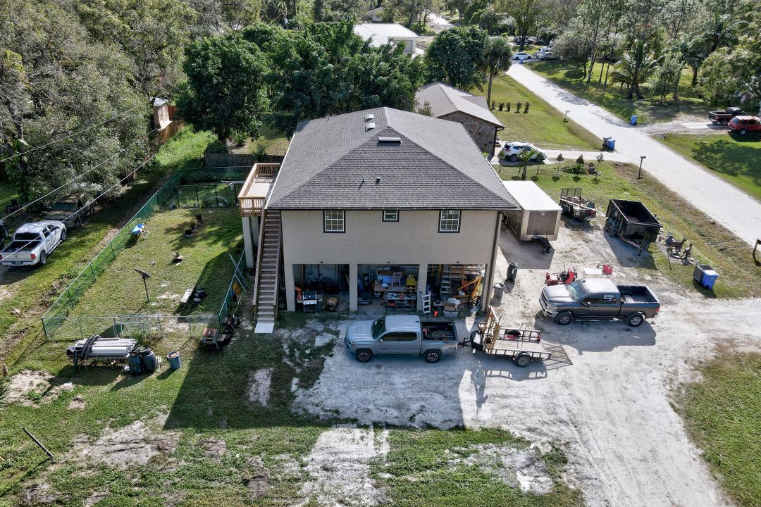 For Sale: $365,900 (3 beds, 2 baths, 1975 Square Feet)