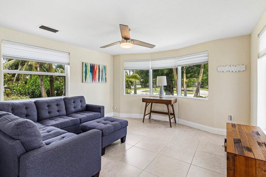 For Sale: $719,000 (3 beds, 2 baths, 1650 Square Feet)