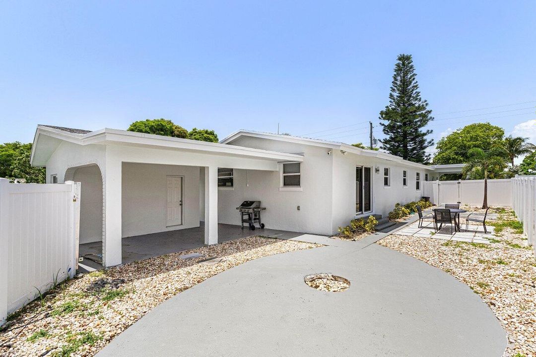 For Sale: $719,000 (3 beds, 2 baths, 1650 Square Feet)