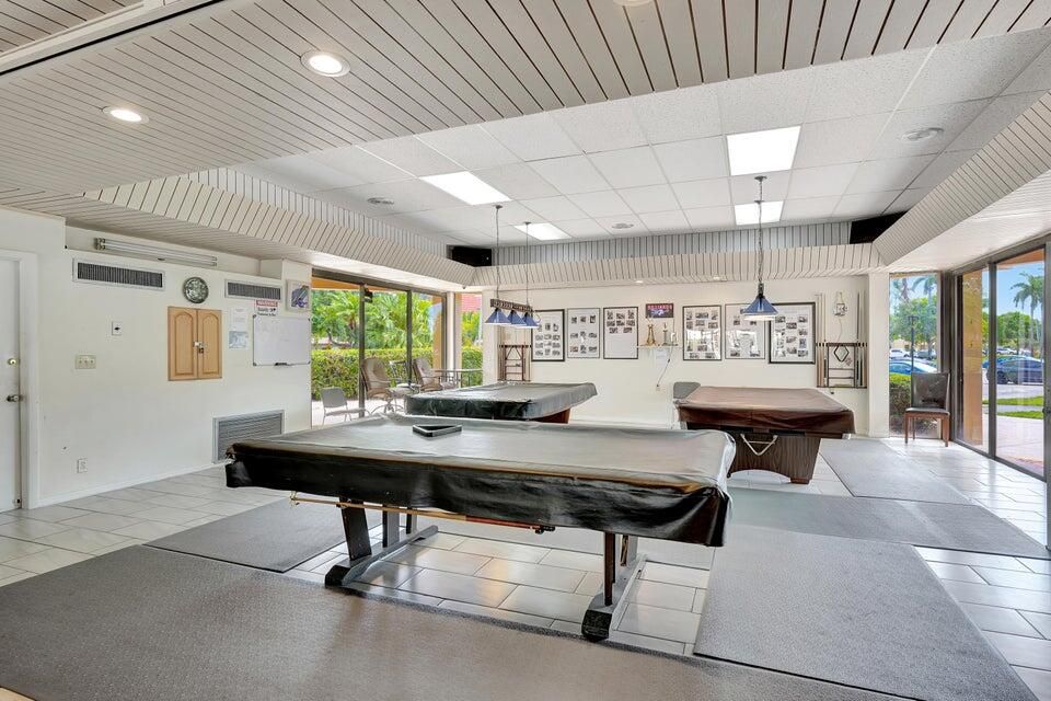 For Sale: $89,000 (1 beds, 1 baths, 640 Square Feet)