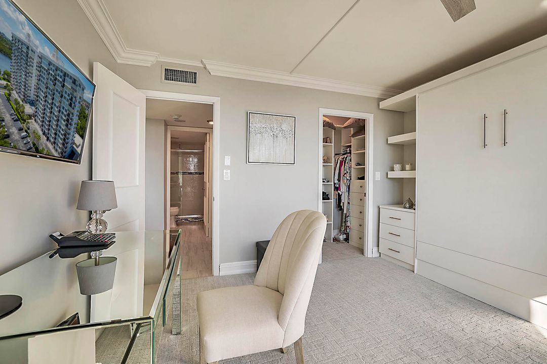 For Sale: $765,000 (2 beds, 2 baths, 1131 Square Feet)