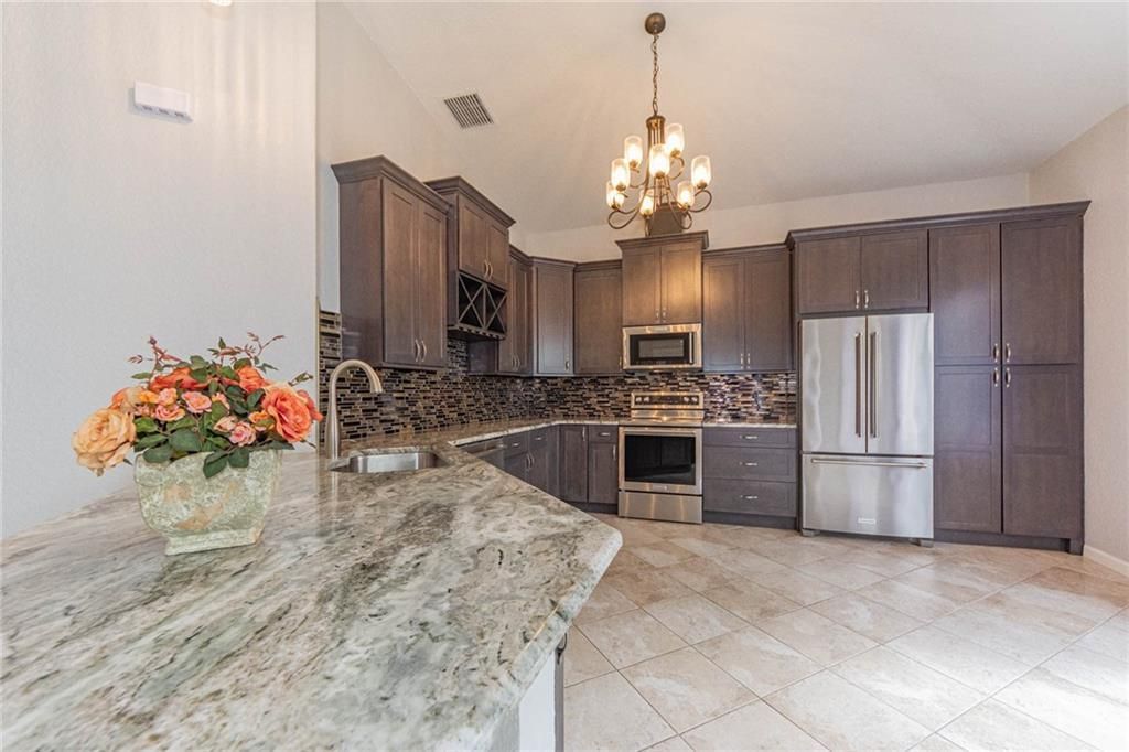 For Rent: $2,800 (3 beds, 2 baths, 1766 Square Feet)