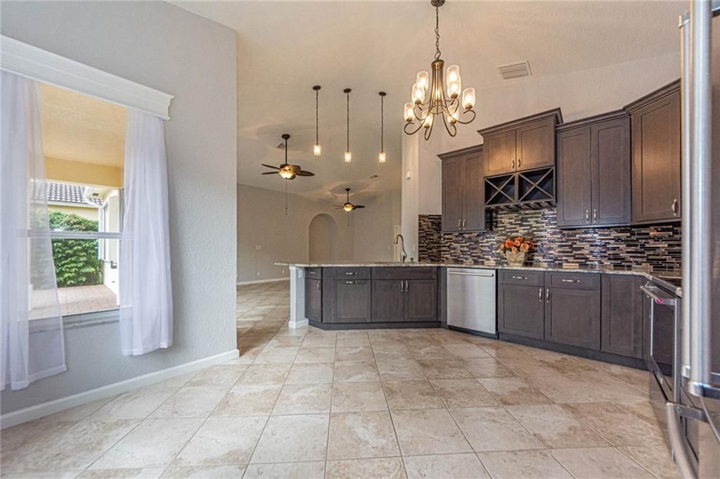 For Rent: $2,800 (3 beds, 2 baths, 1766 Square Feet)