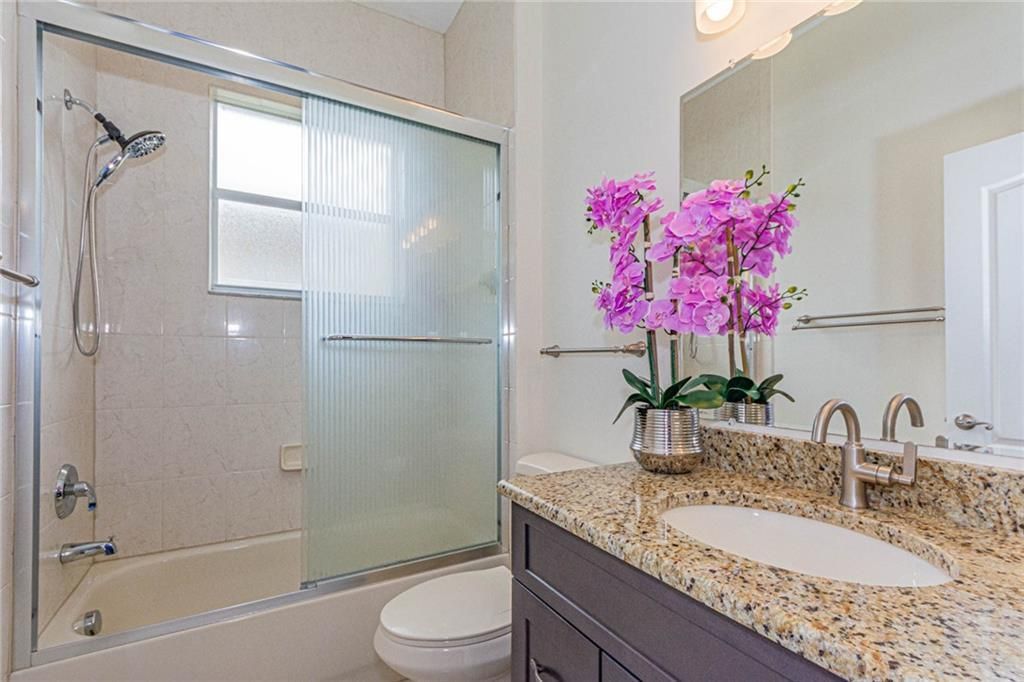 For Rent: $2,800 (3 beds, 2 baths, 1766 Square Feet)