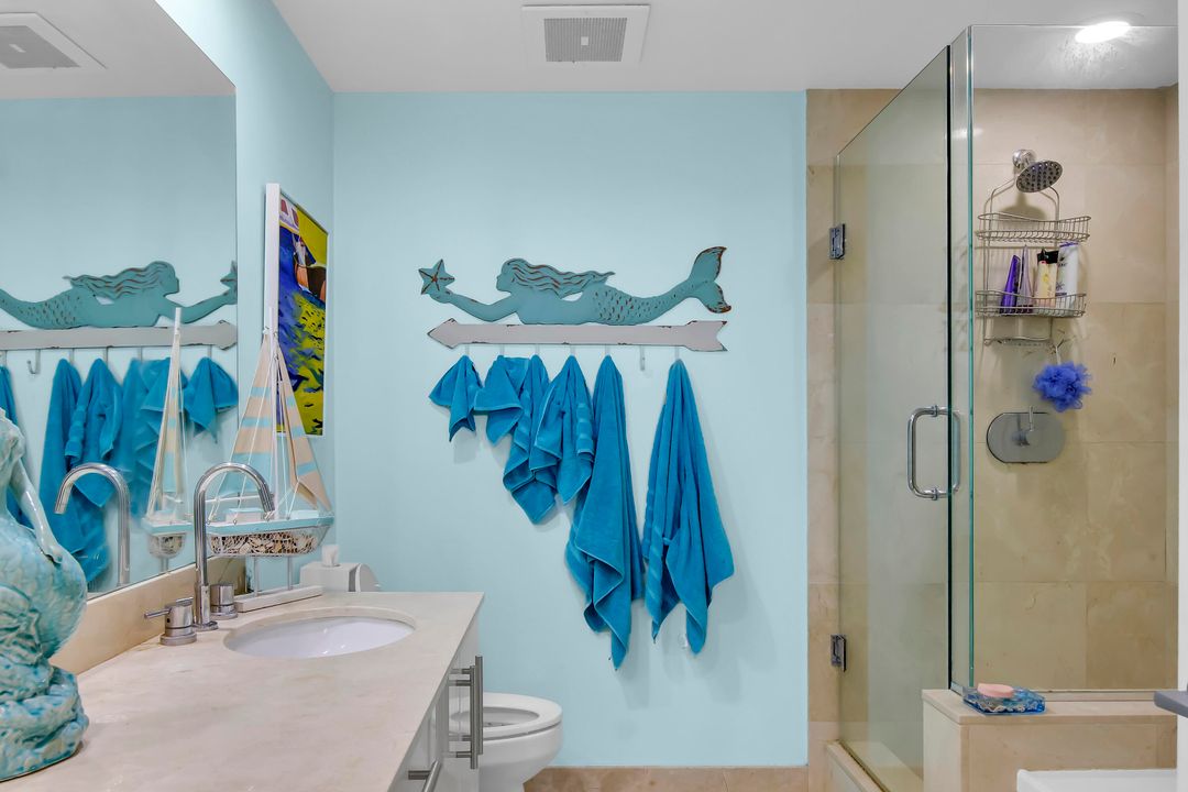 For Sale: $725,000 (2 beds, 2 baths, 1120 Square Feet)