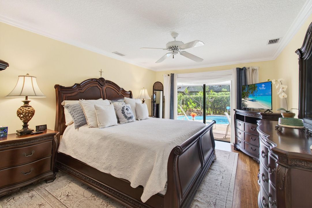 Active With Contract: $989,900 (4 beds, 2 baths, 2459 Square Feet)