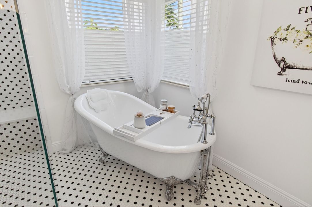 Active With Contract: $989,900 (4 beds, 2 baths, 2459 Square Feet)