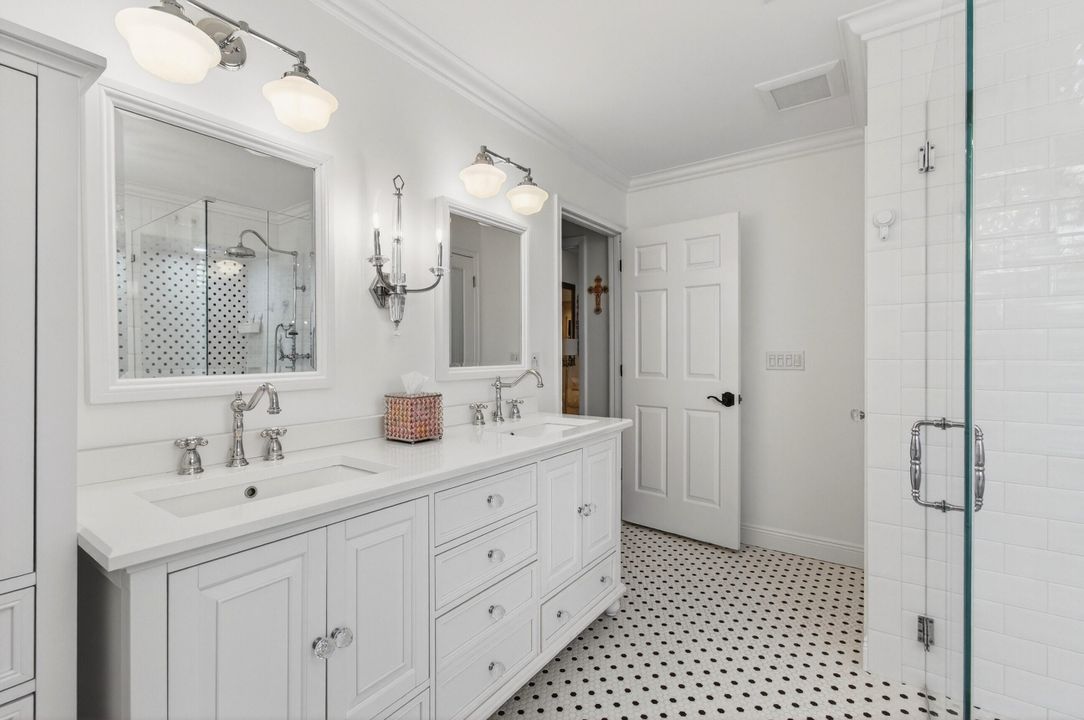 Active With Contract: $989,900 (4 beds, 2 baths, 2459 Square Feet)